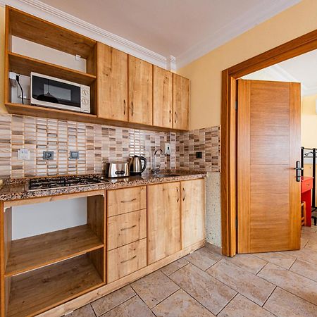 Ten Apart Hotel Фетие Екстериор снимка