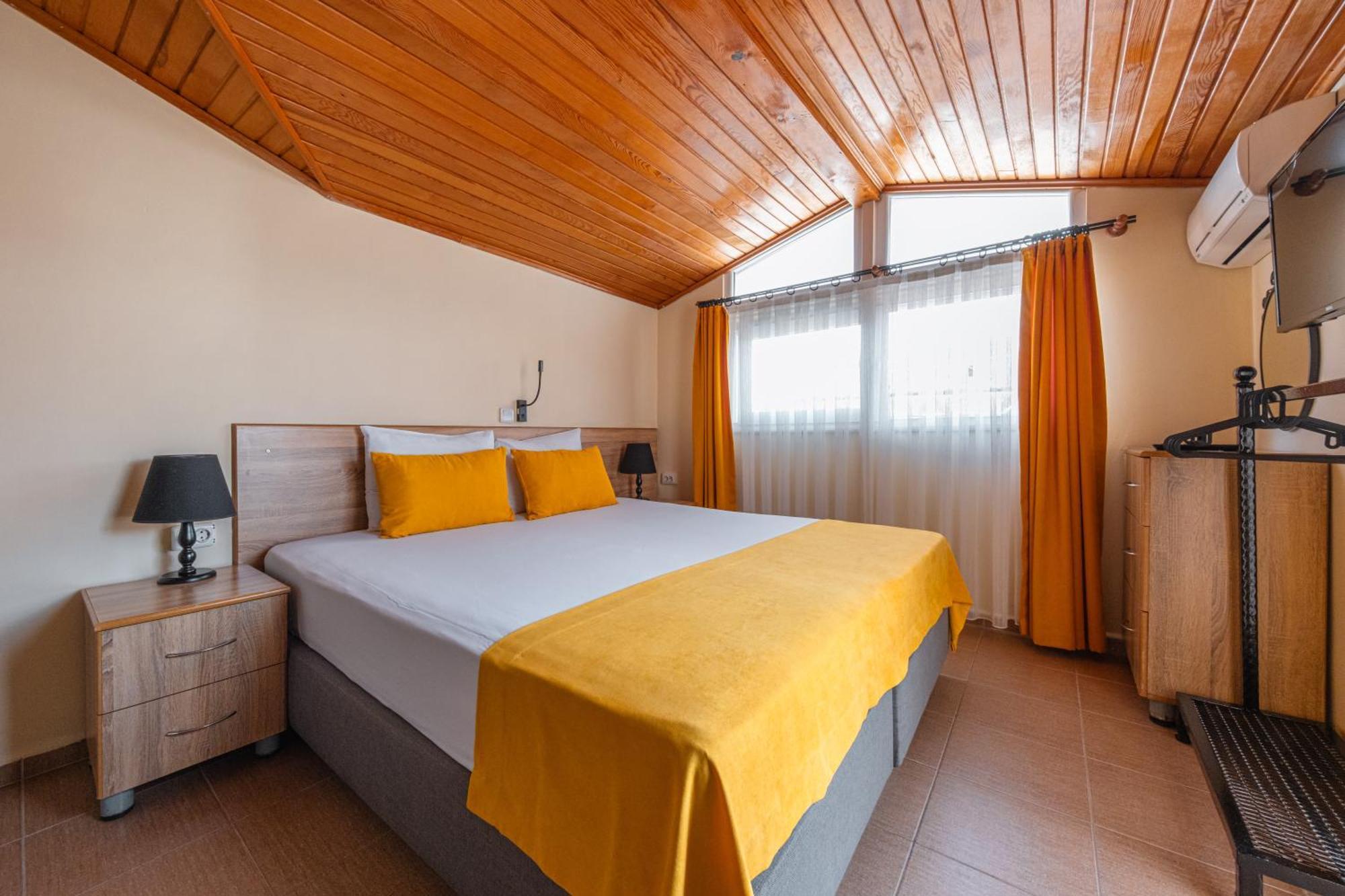 Ten Apart Hotel Фетие Екстериор снимка